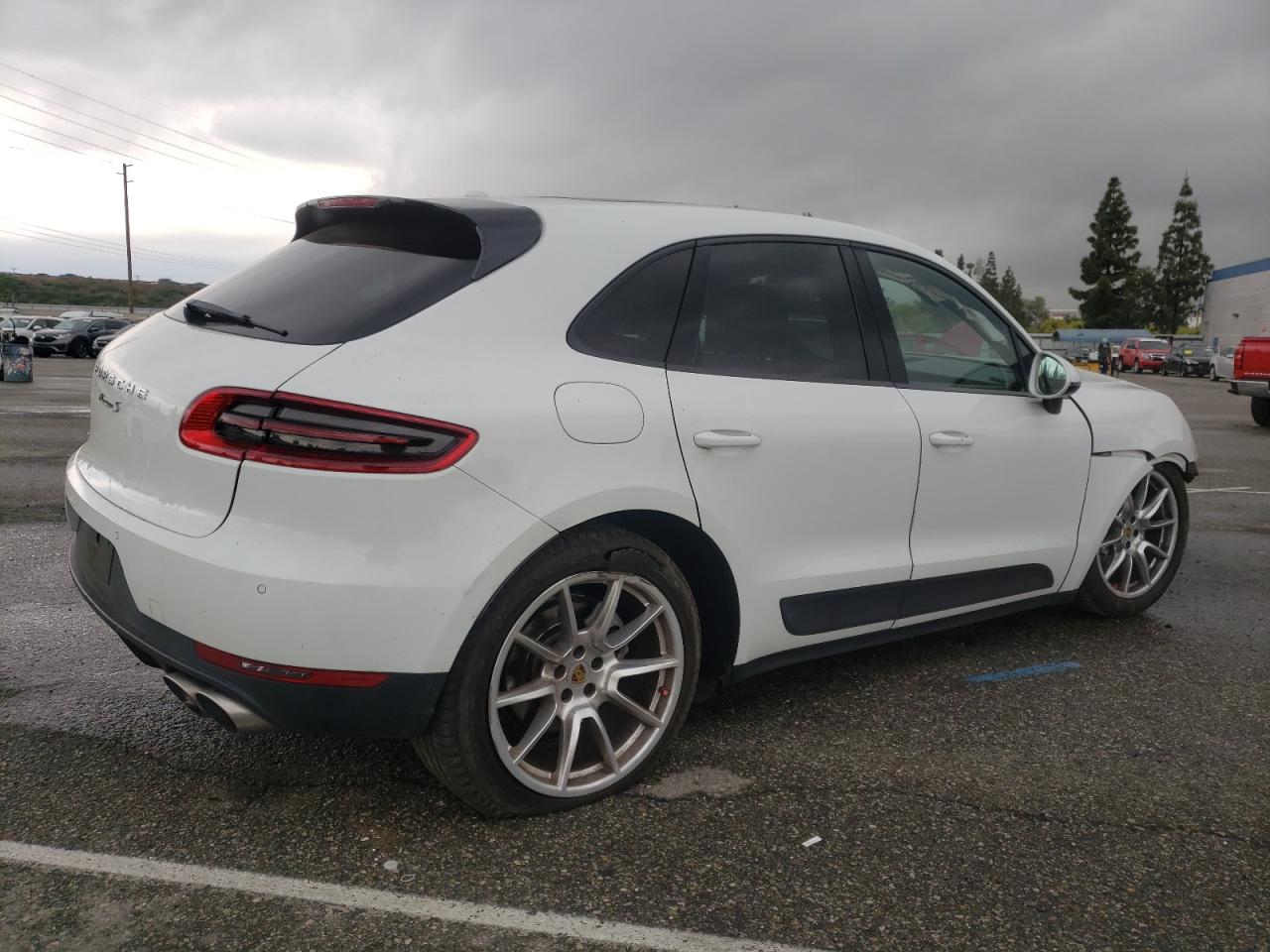 2015 Porsche Macan S VIN: WP1AB2A5XFLB73762 Lot: 63786074