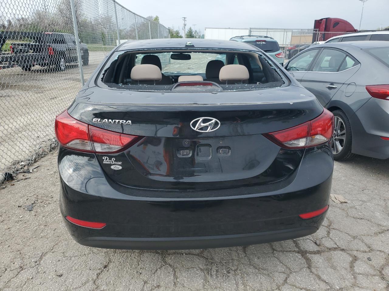 5NPDH4AE8GH713625 2016 Hyundai Elantra Se