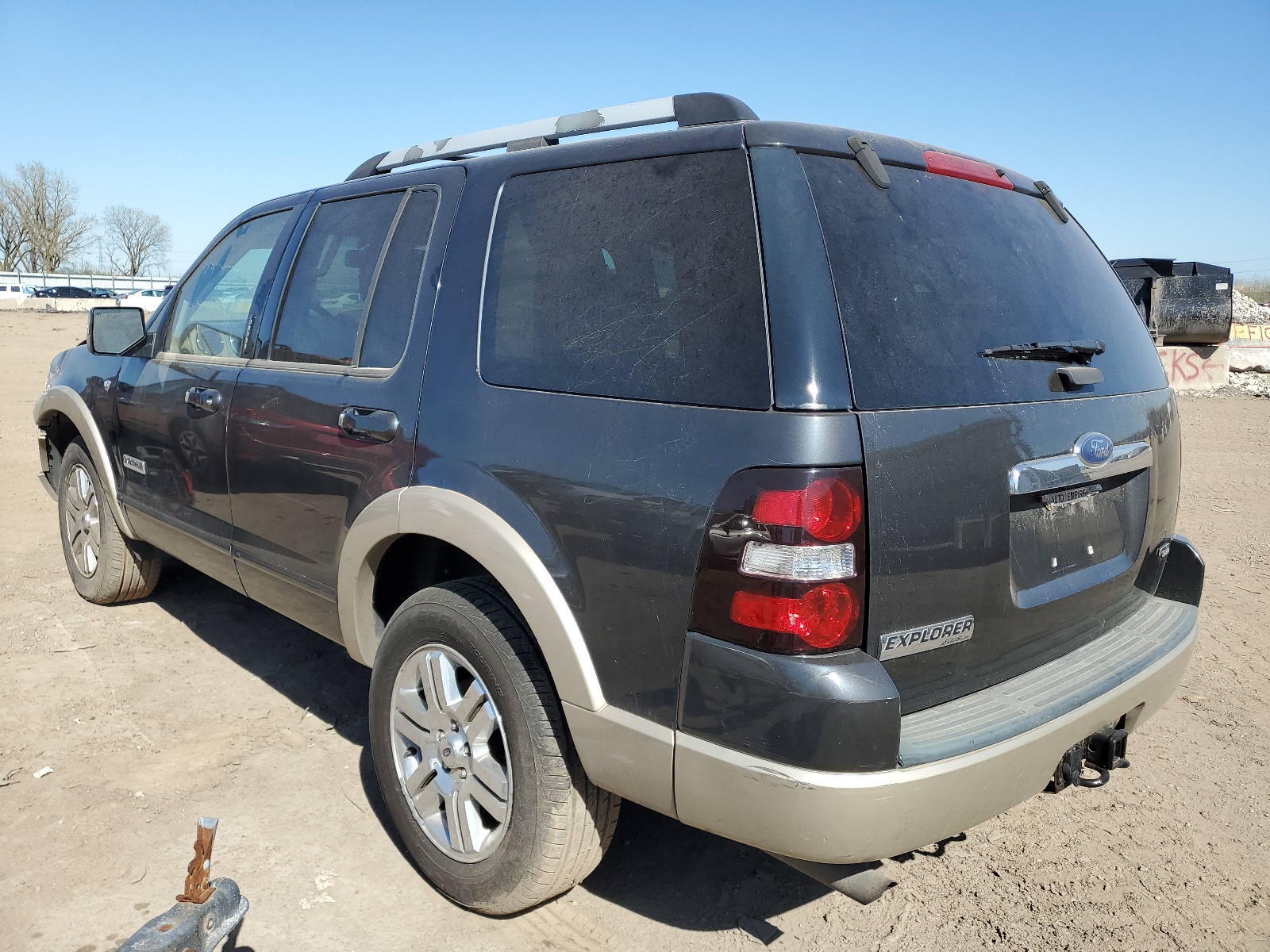 1FMEU74867UB07152 2007 Ford Explorer Eddie Bauer