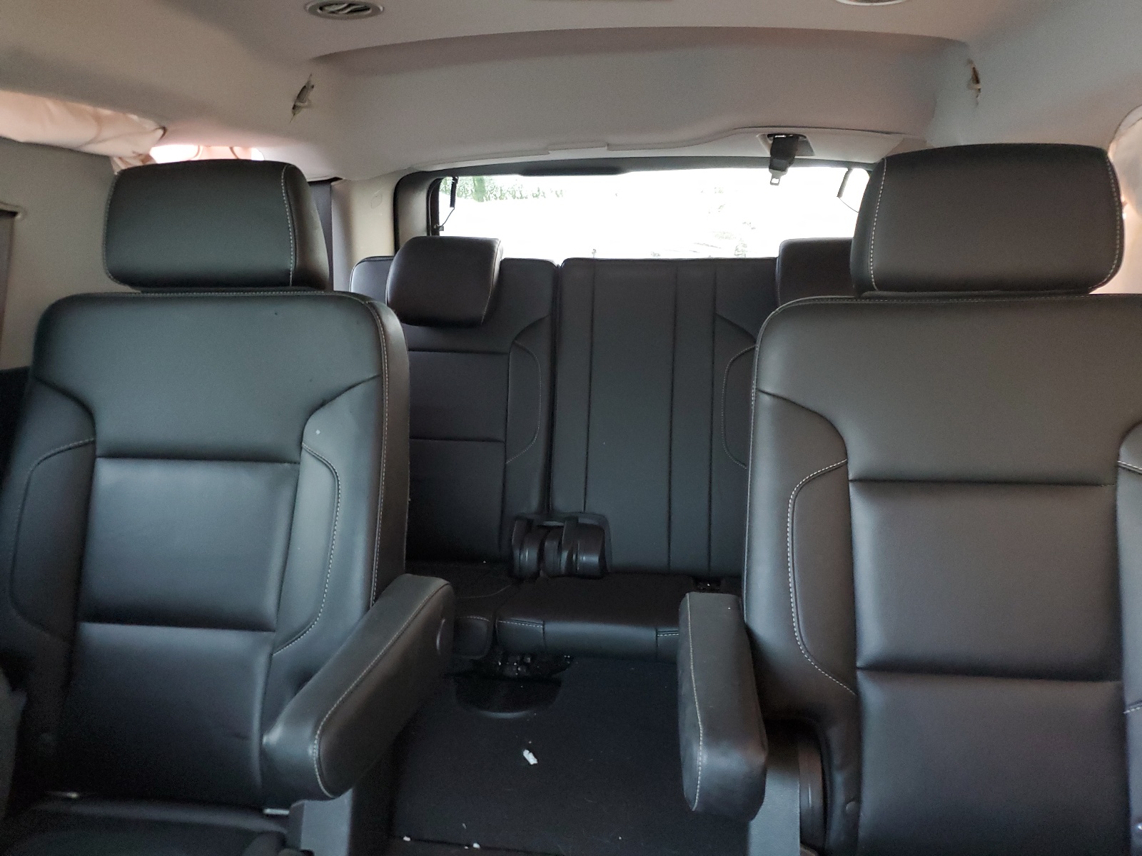 1GNSCBKCXKR242125 2019 Chevrolet Tahoe C1500 Lt