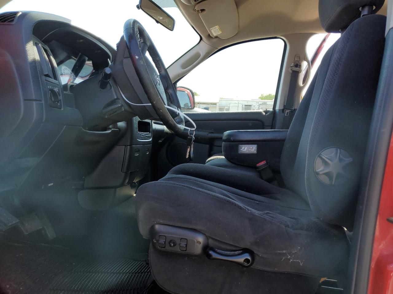 2004 Dodge Ram 1500 St VIN: 1D7HA18D44J261926 Lot: 52938374