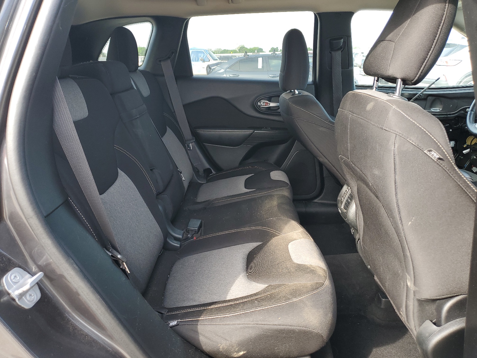 1C4PJLCB4EW262487 2014 Jeep Cherokee Latitude