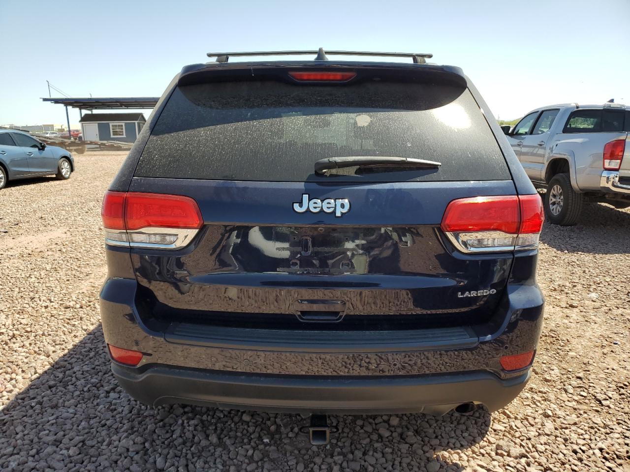 1C4RJEAG4JC447170 2018 Jeep Grand Cherokee Laredo