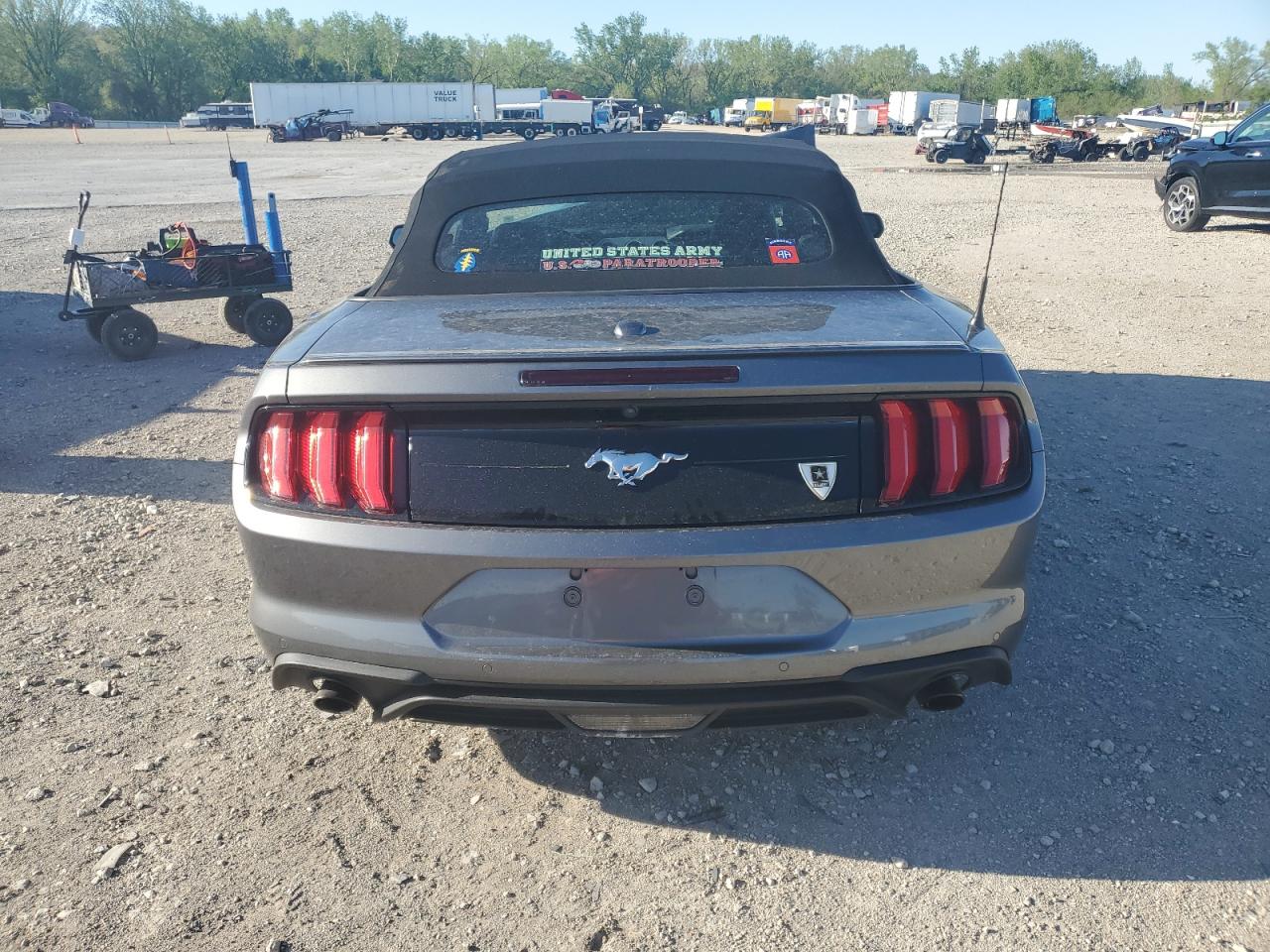 1FATP8UH9M5112222 2021 Ford Mustang