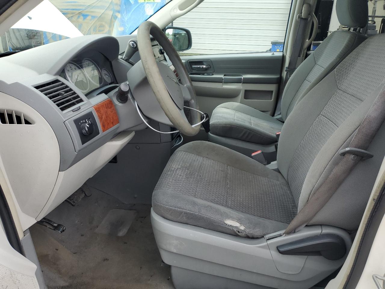 2008 Chrysler Town & Country Lx VIN: 2A8HR44H58R615556 Lot: 52775184