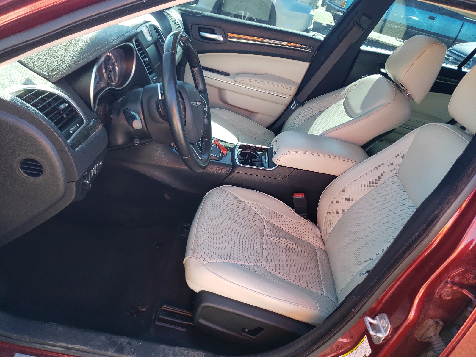 2C3CCAETXFH842236 2015 Chrysler 300C