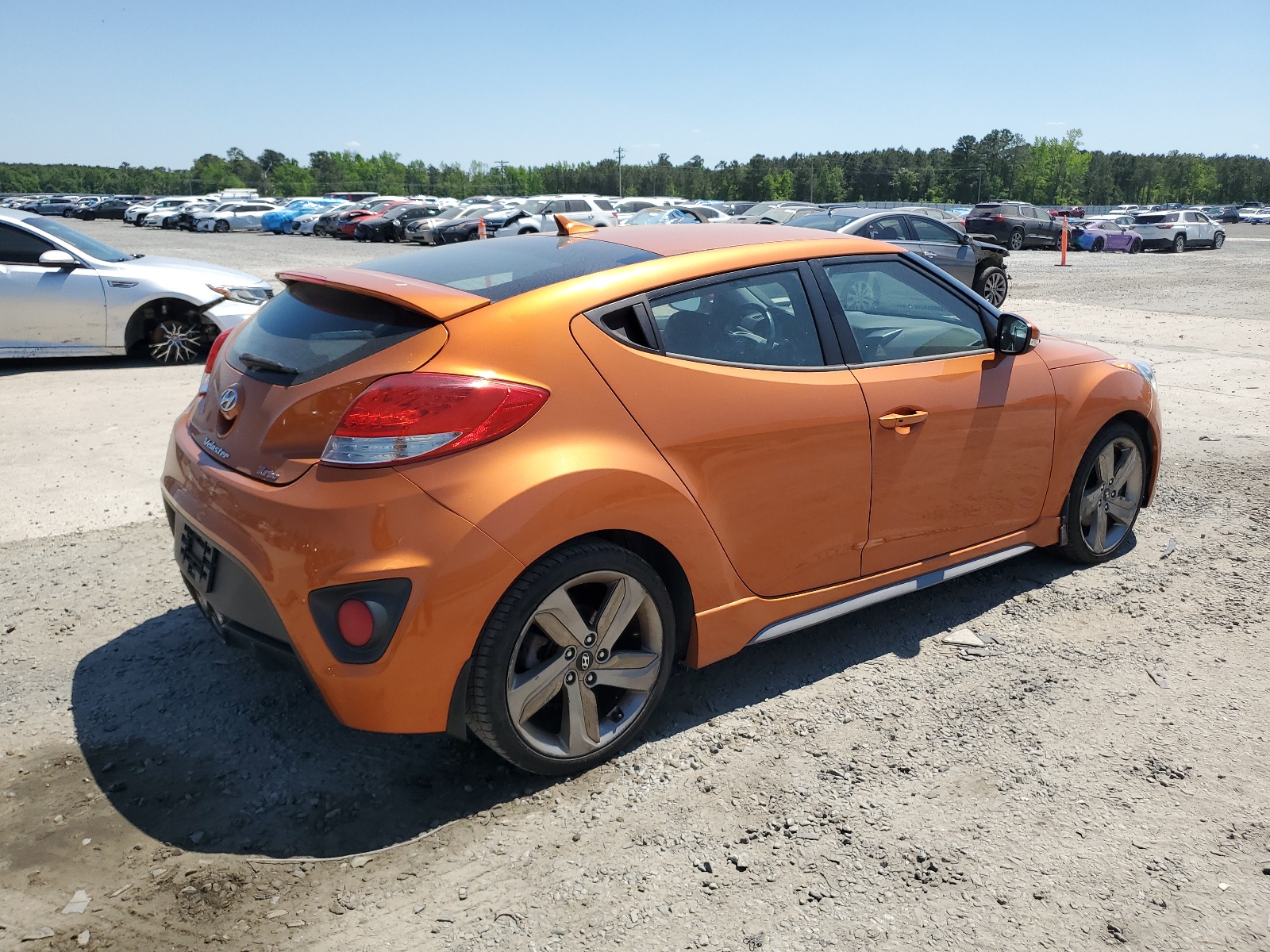 KMHTC6AE0FU231690 2015 Hyundai Veloster Turbo