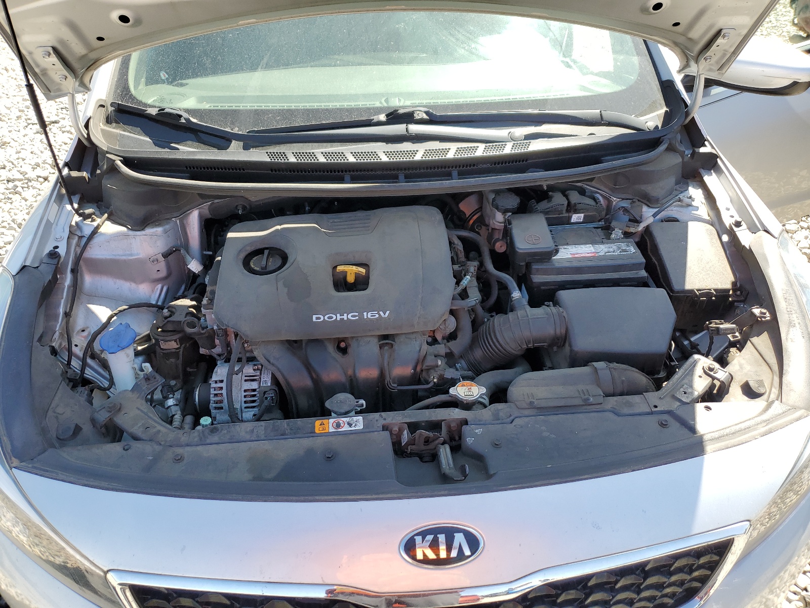 3KPFK4A72JE273151 2018 Kia Forte Lx