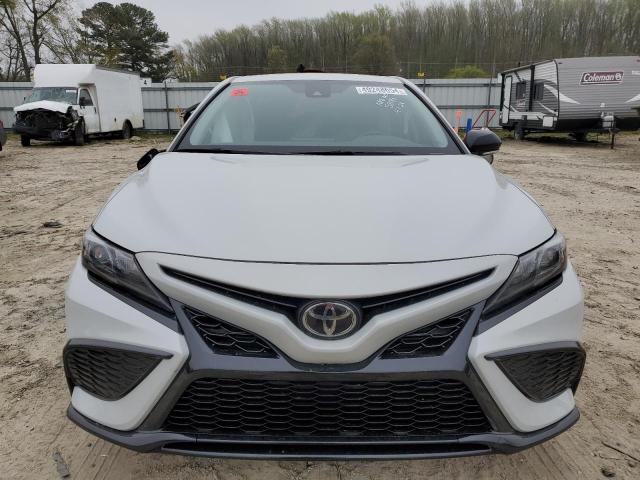  TOYOTA CAMRY 2023 Белый