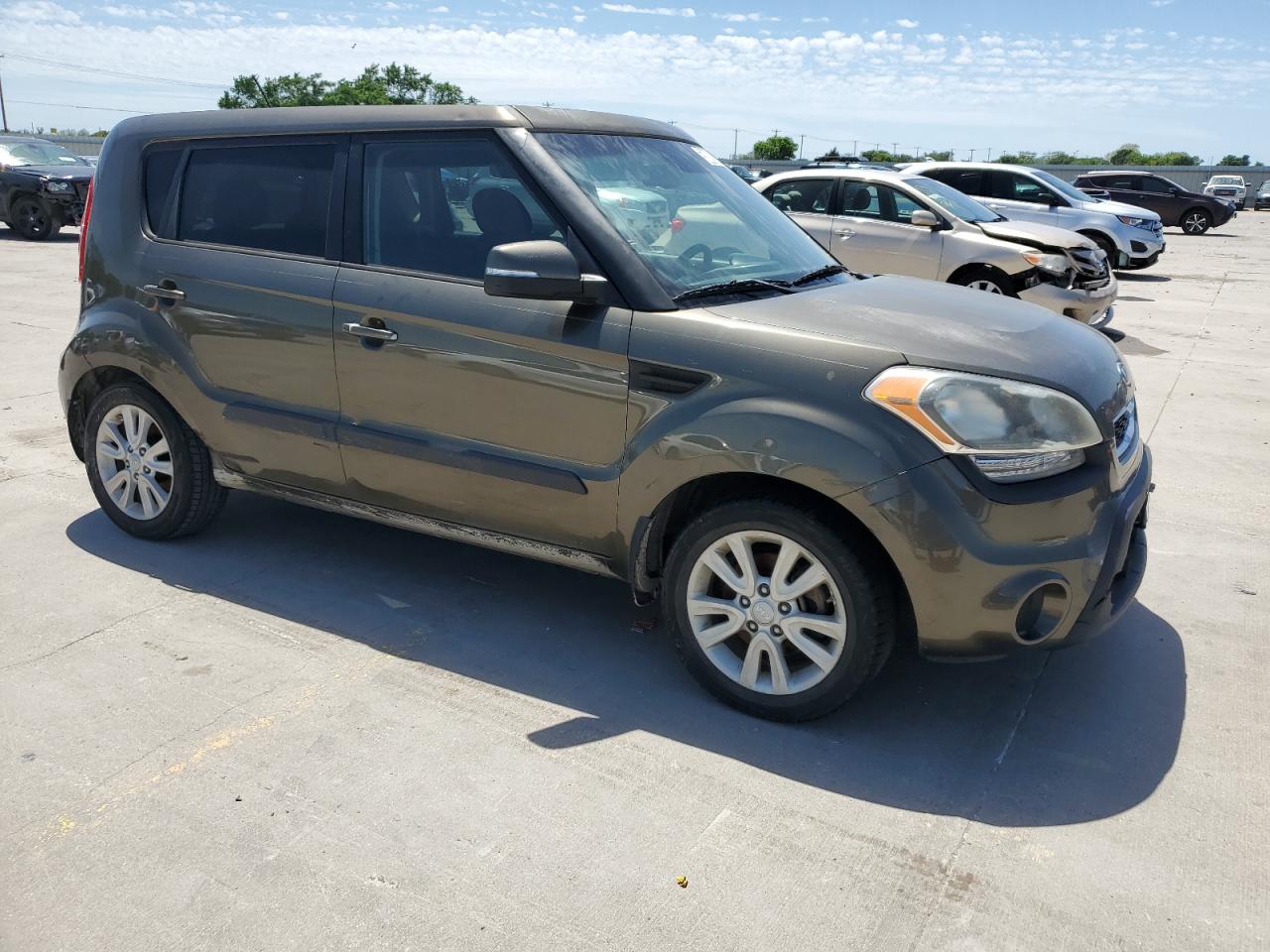 2012 Kia Soul + VIN: KNDJT2A63C7461814 Lot: 50889004