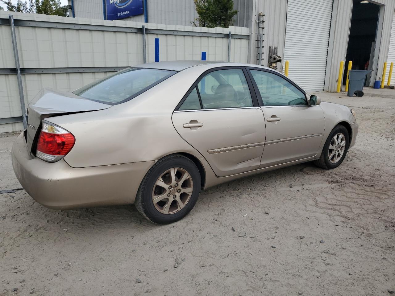 4T1BE30K75U090742 2005 Toyota Camry Le