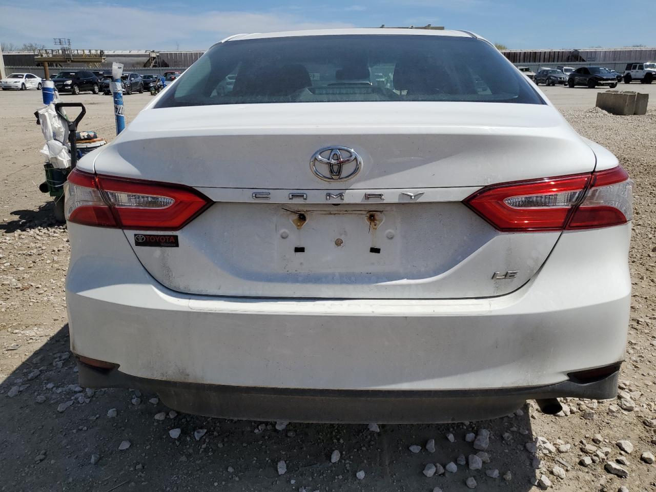 2018 Toyota Camry L VIN: 4T1B11HK7JU535592 Lot: 49981574