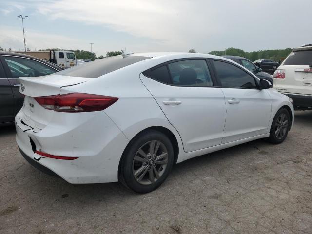  HYUNDAI ELANTRA 2018 Белы