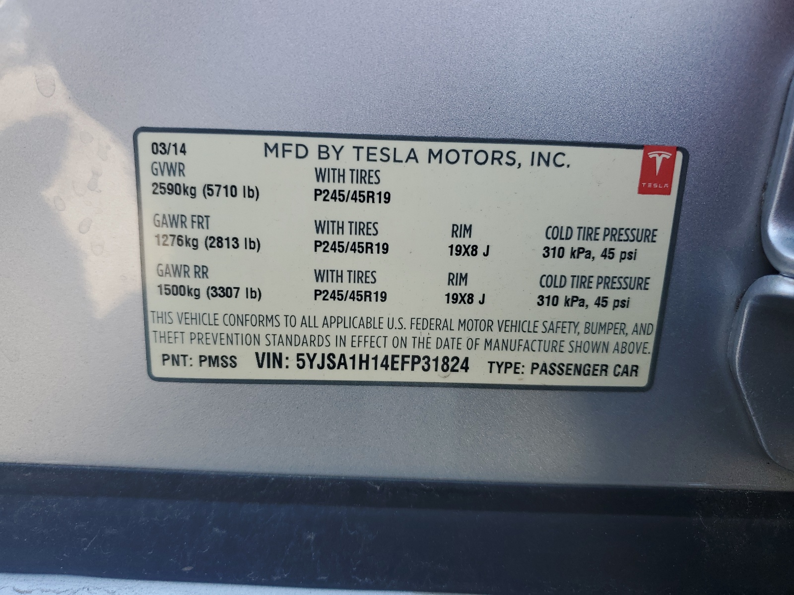 2014 Tesla Model S vin: 5YJSA1H14EFP31824