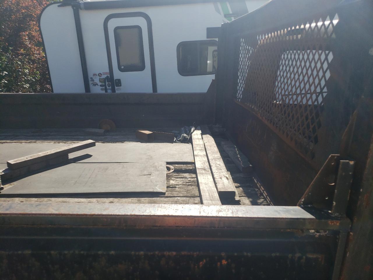 2000 Ford F450 Super Duty VIN: 1FDXF46F6YEC40244 Lot: 40444544