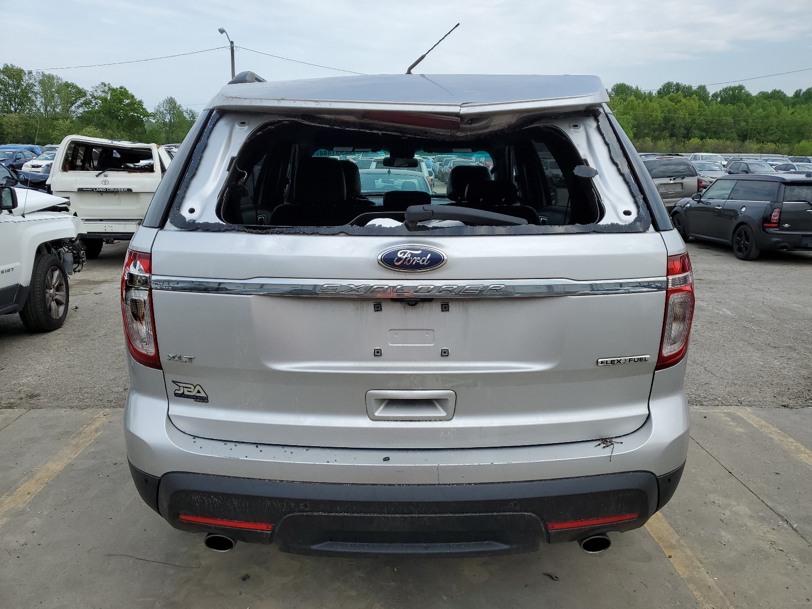 1FM5K7D82DGC68761 2013 Ford Explorer Xlt