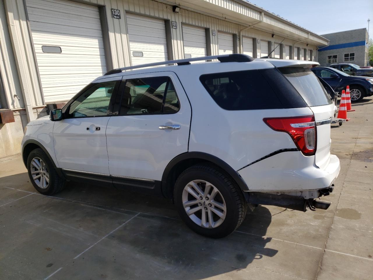 1FM5K8D80FGB92188 2015 FORD EXPLORER - Image 2