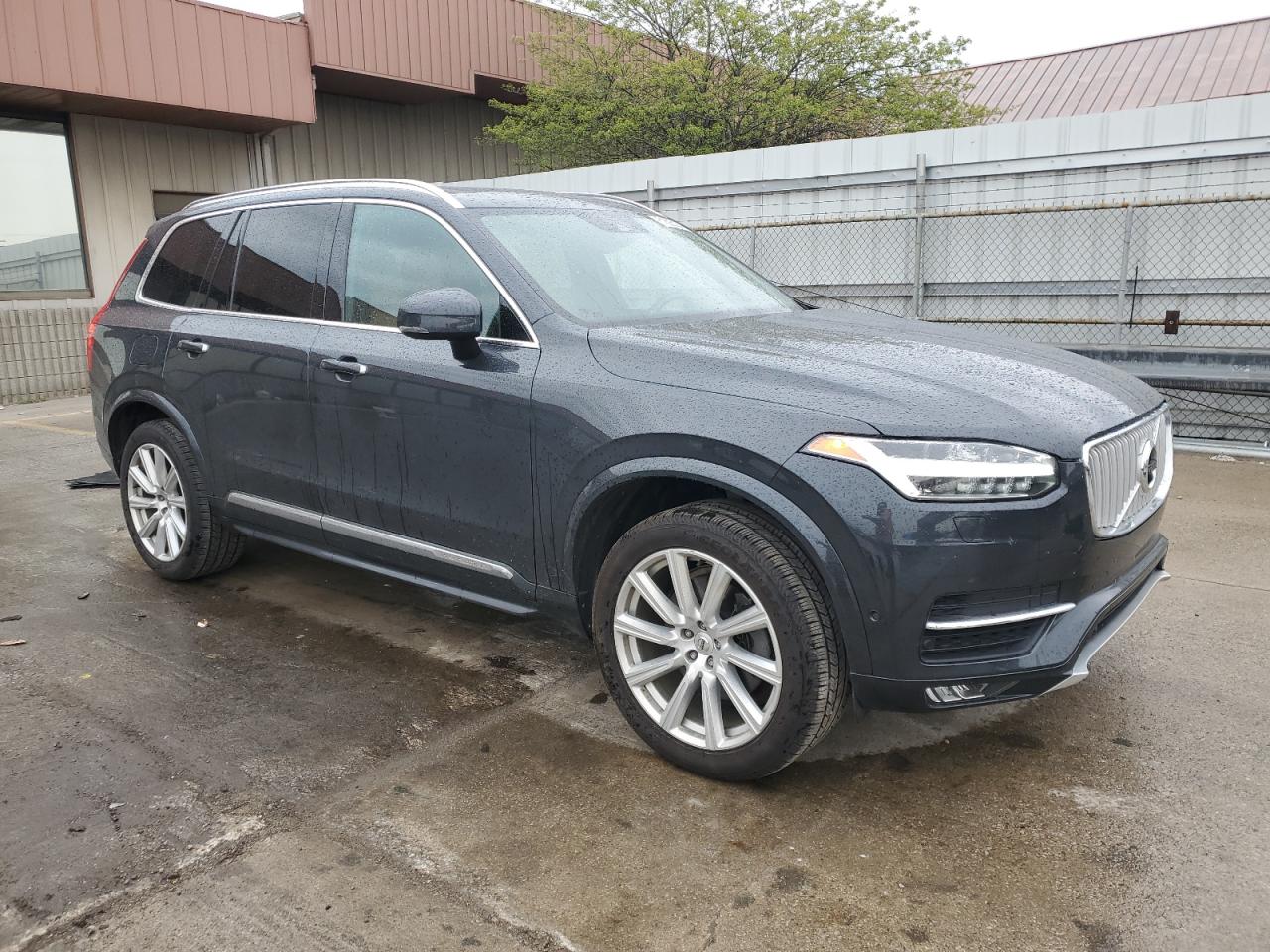 2017 Volvo Xc90 T6 VIN: YV4A22PL1H1131693 Lot: 51825334