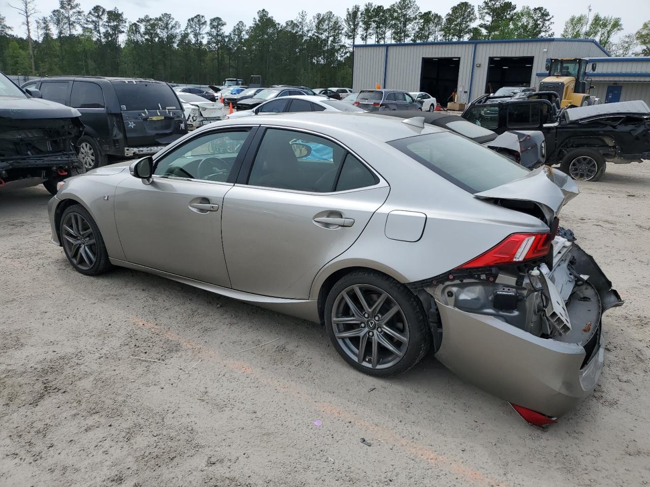 2016 Lexus IS - Image 2