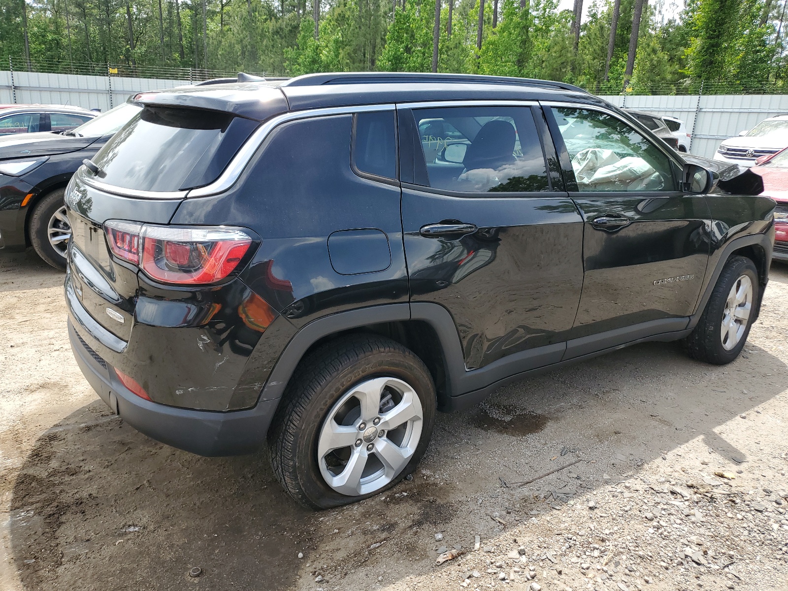 2019 Jeep Compass Latitude vin: 3C4NJDBB0KT848183