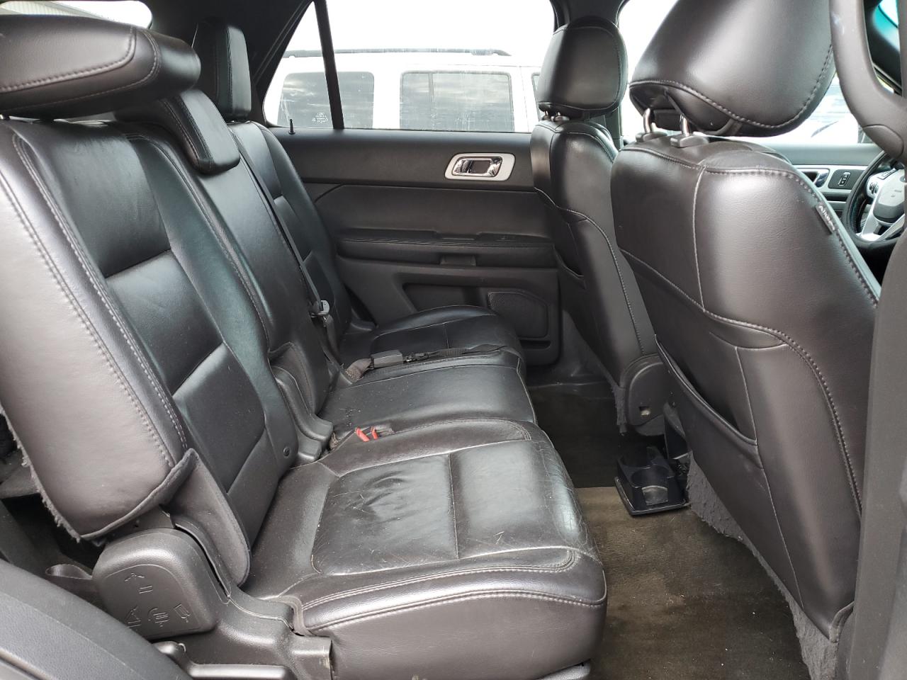 2013 Ford Explorer - Image 11