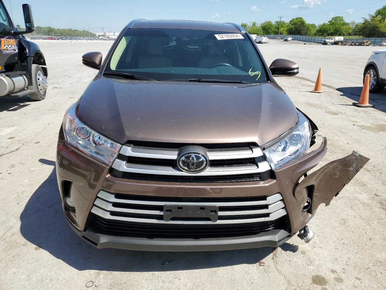 2019 Toyota Highlander Se VIN: 5TDJZRFH3KS710957 Lot: 52189464