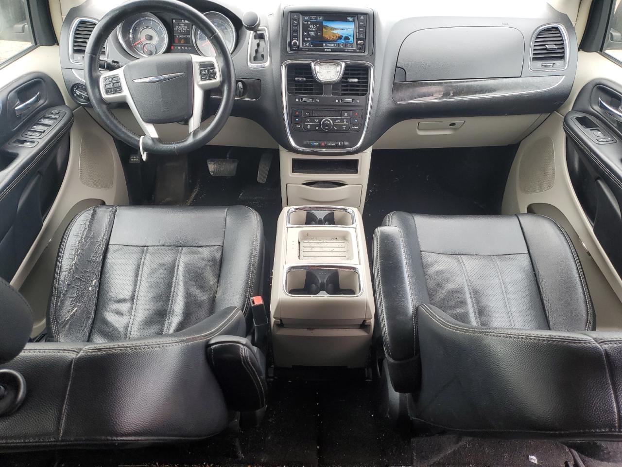 2014 Chrysler Town & Country Touring L VIN: 2C4RC1CG3ER425691 Lot: 51730434