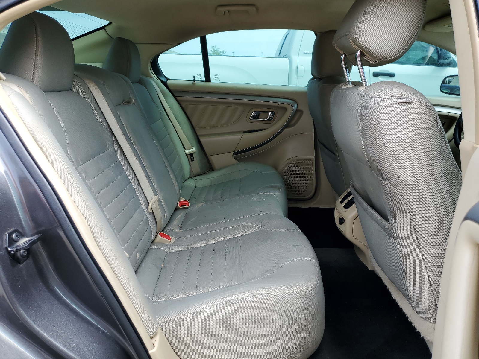 1FAHP2D84FG192510 2015 Ford Taurus Se