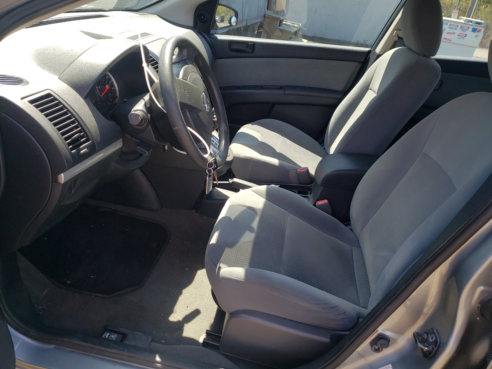 3N1AB6AP5AL606706 2010 Nissan Sentra 2.0