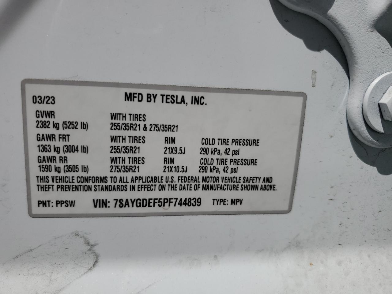 Tesla Model y 2023