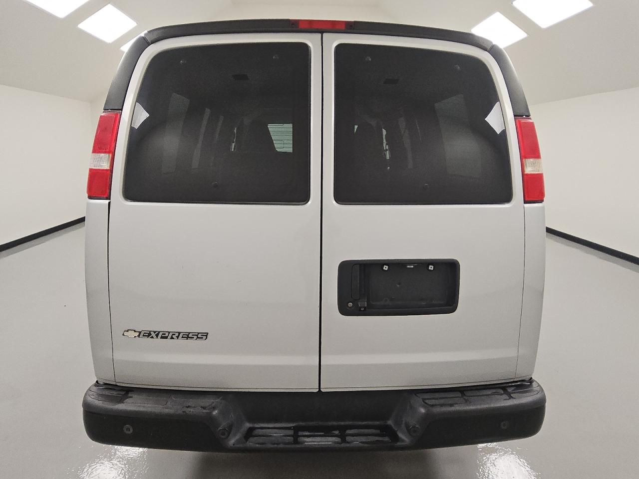 1GCWGAFG2J1309593 CHEVROLET EXPRESS 2018