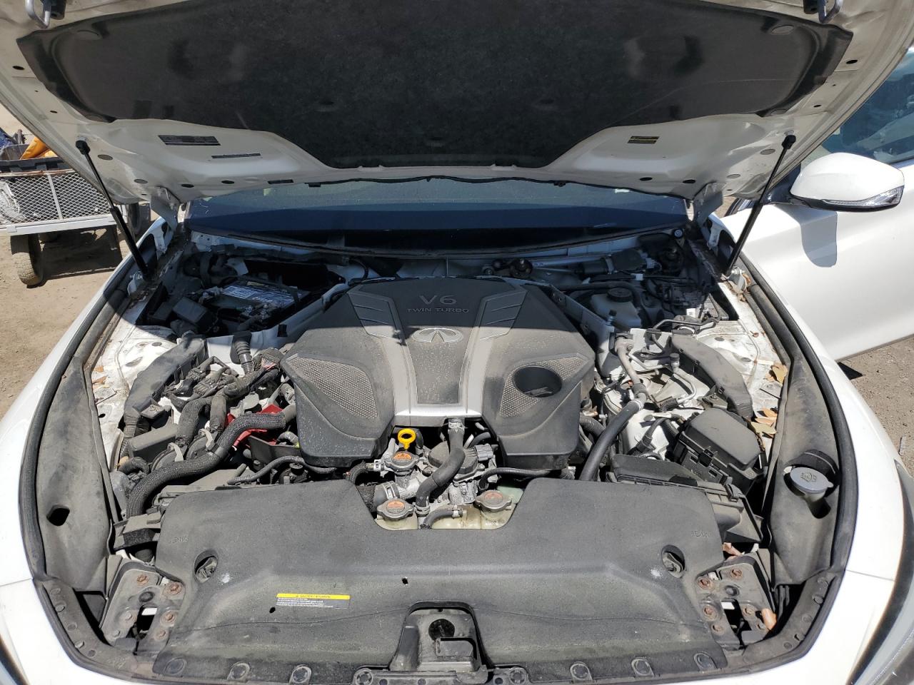 JN1EV7AR8JM610769 INFINITI Q50 2018