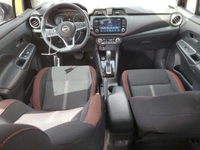  NISSAN VERSA 2024 Красный