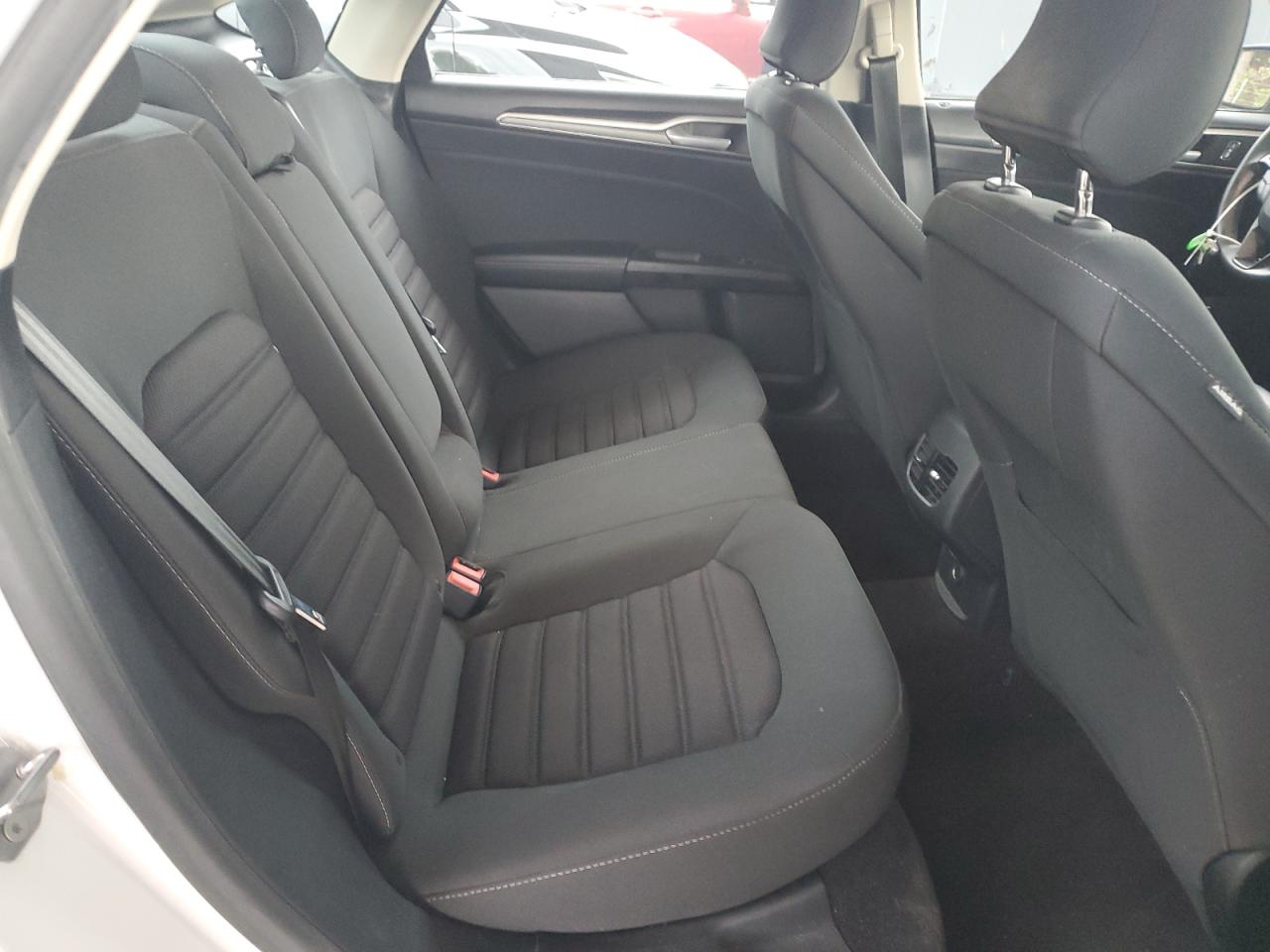 2019 Ford Fusion Se VIN: 3FA6P0LU3KR124843 Lot: 54038715