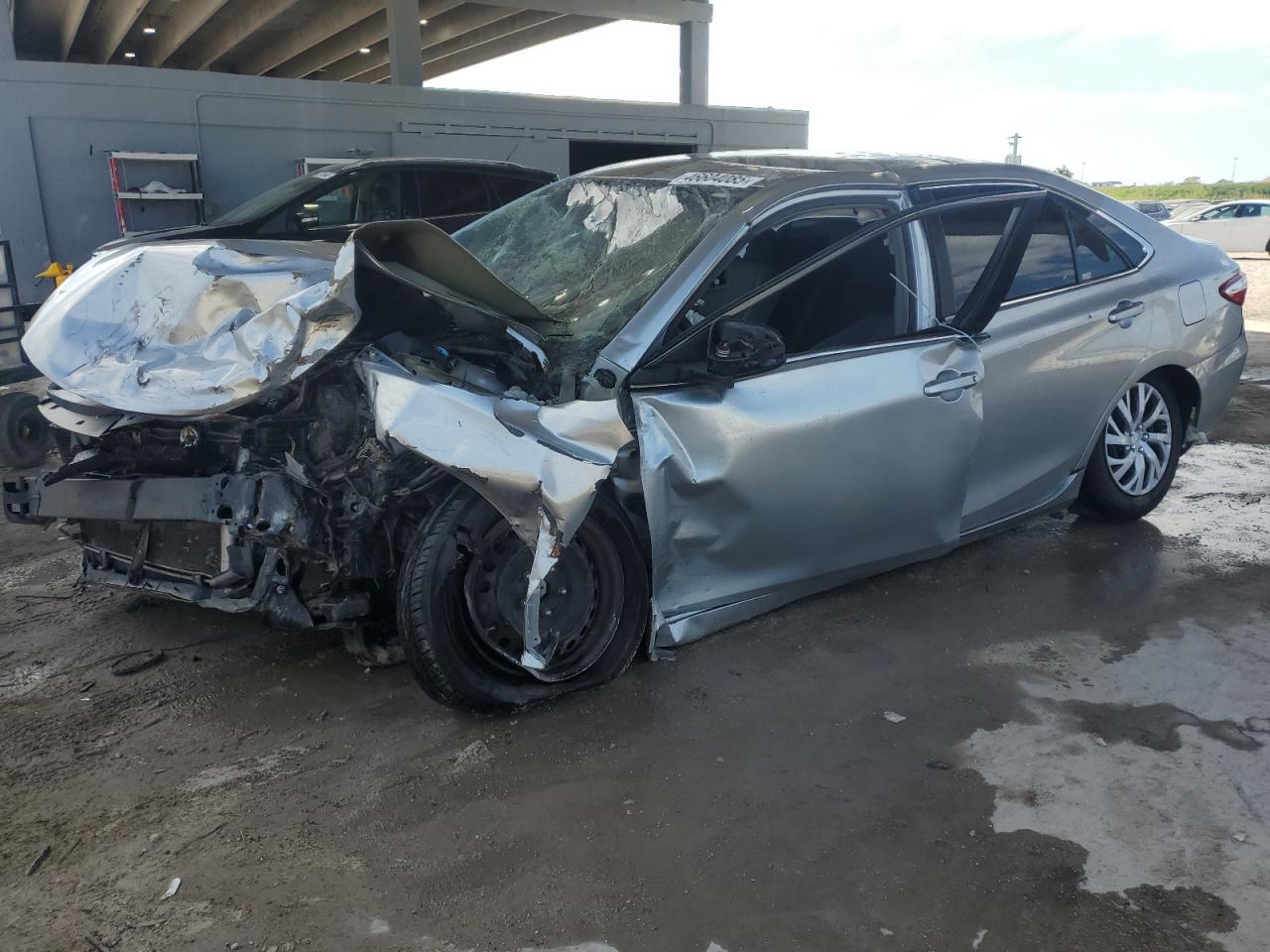 4T4BF1FK5GR569744 TOYOTA CAMRY 2016