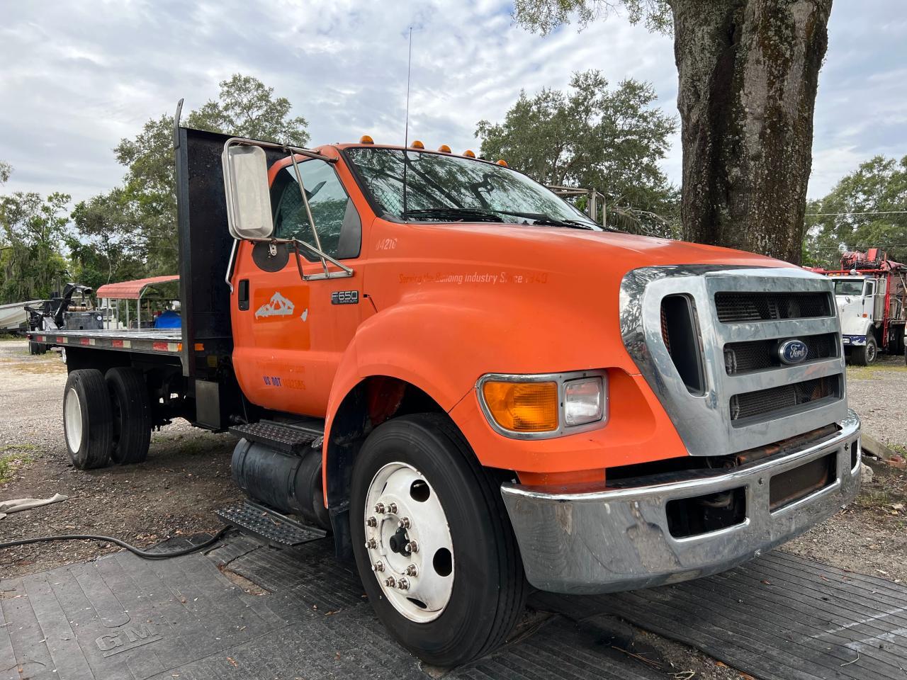 2006 Ford F650 Super Duty for Sale in Riverview, FL - Minor Dent/Scratches