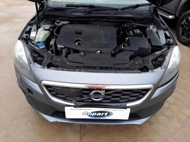 2014 VOLVO V40 CROSS