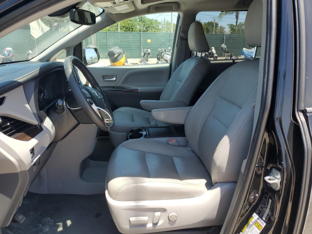 5TDYZ3DCXLS064983 TOYOTA All Models 2020
