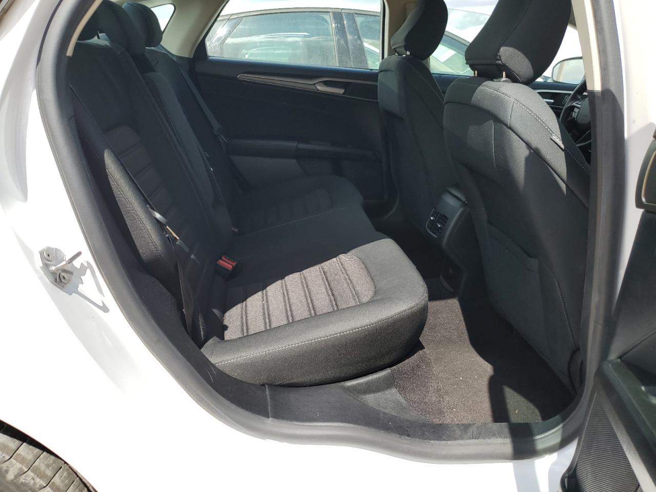 2020 Ford Fusion Se VIN: 3FA6P0LU4LR263560 Lot: 54024695