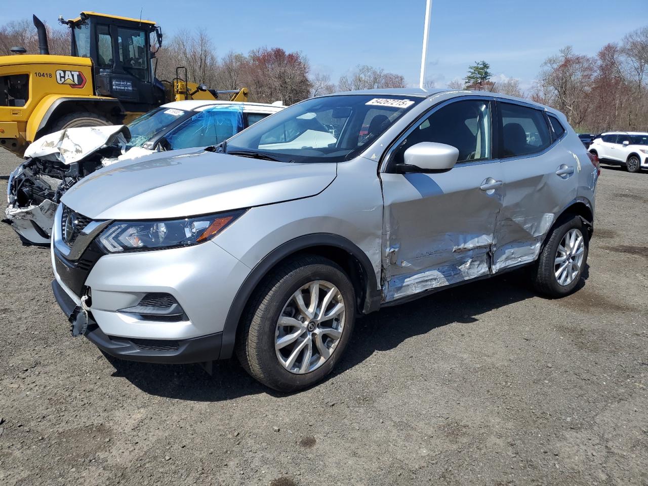 East Granby, CT에서 판매 중인 2021 Nissan Rogue Sport S - Side