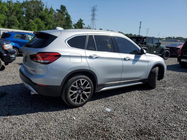  BMW X1 2021 Srebrny