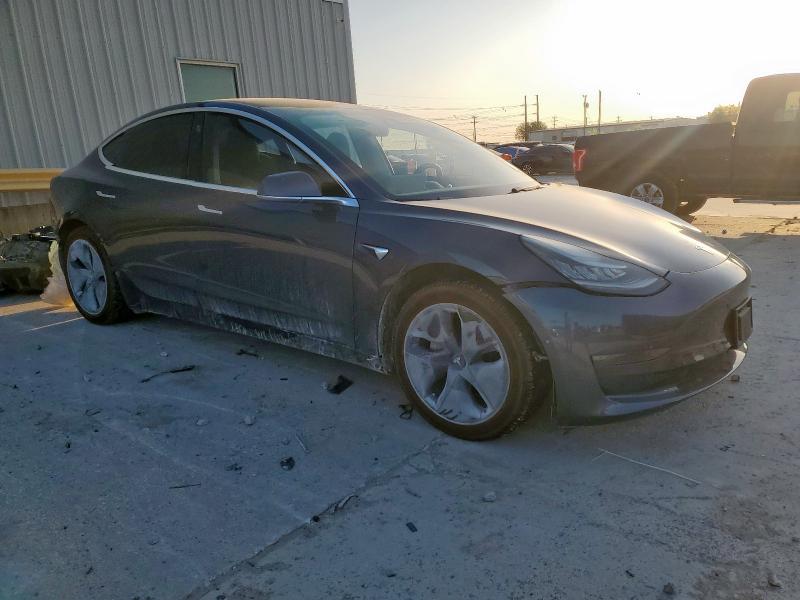  TESLA MODEL 3 2020 Серый