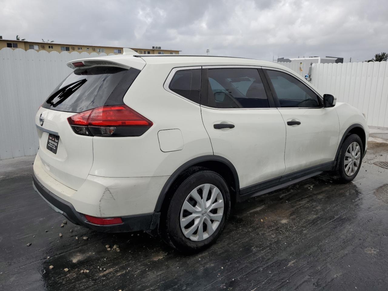 5N1AT2MT0HC794063 NISSAN ROGUE 2017