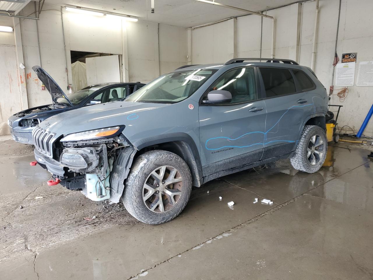 2014 Jeep Cherokee Trailhawk for Sale in Madisonville, TN - Rear End