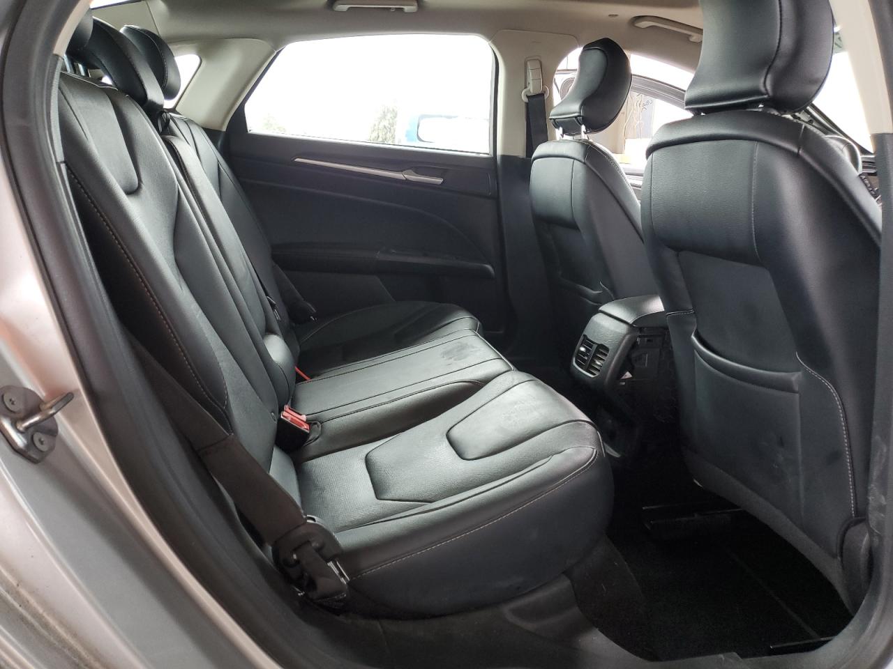 3FA6P0RU0KR116433 FORD FUSION 2019