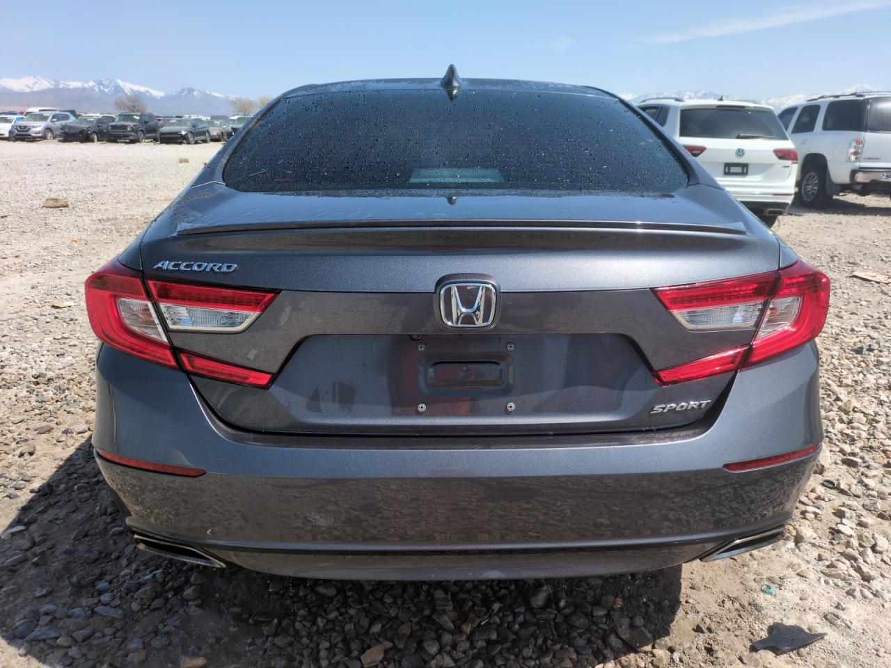 1HGCV1F33JA109510 HONDA ACCORD 2018