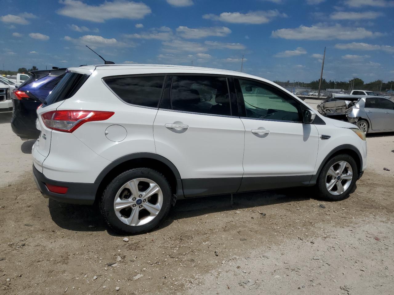 1FMCU9GX5GUA29453 FORD ESCAPE 2016