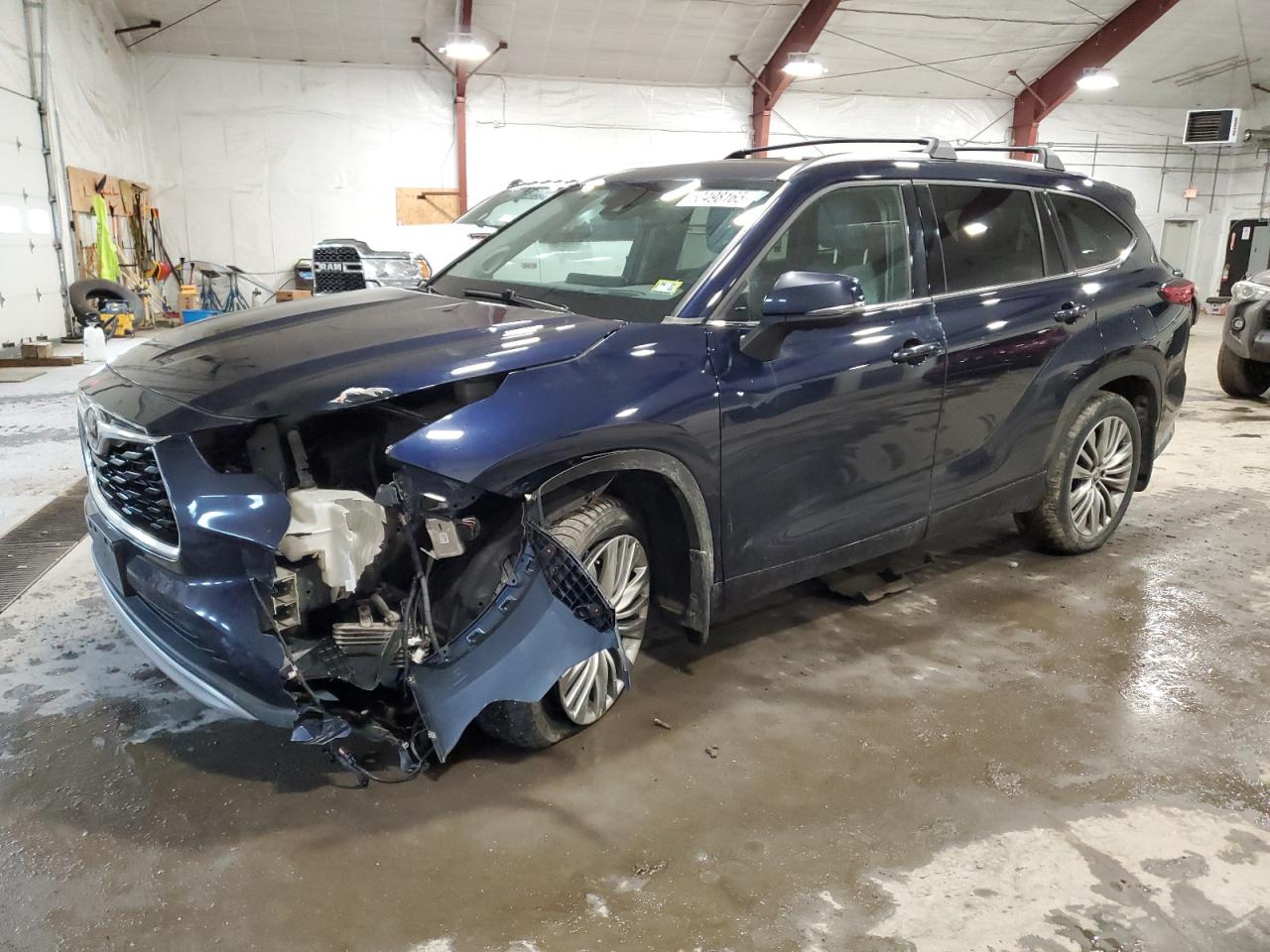 Center Rutland, VT에서 판매 중인 2021 Toyota Highlander Platinum - Front End