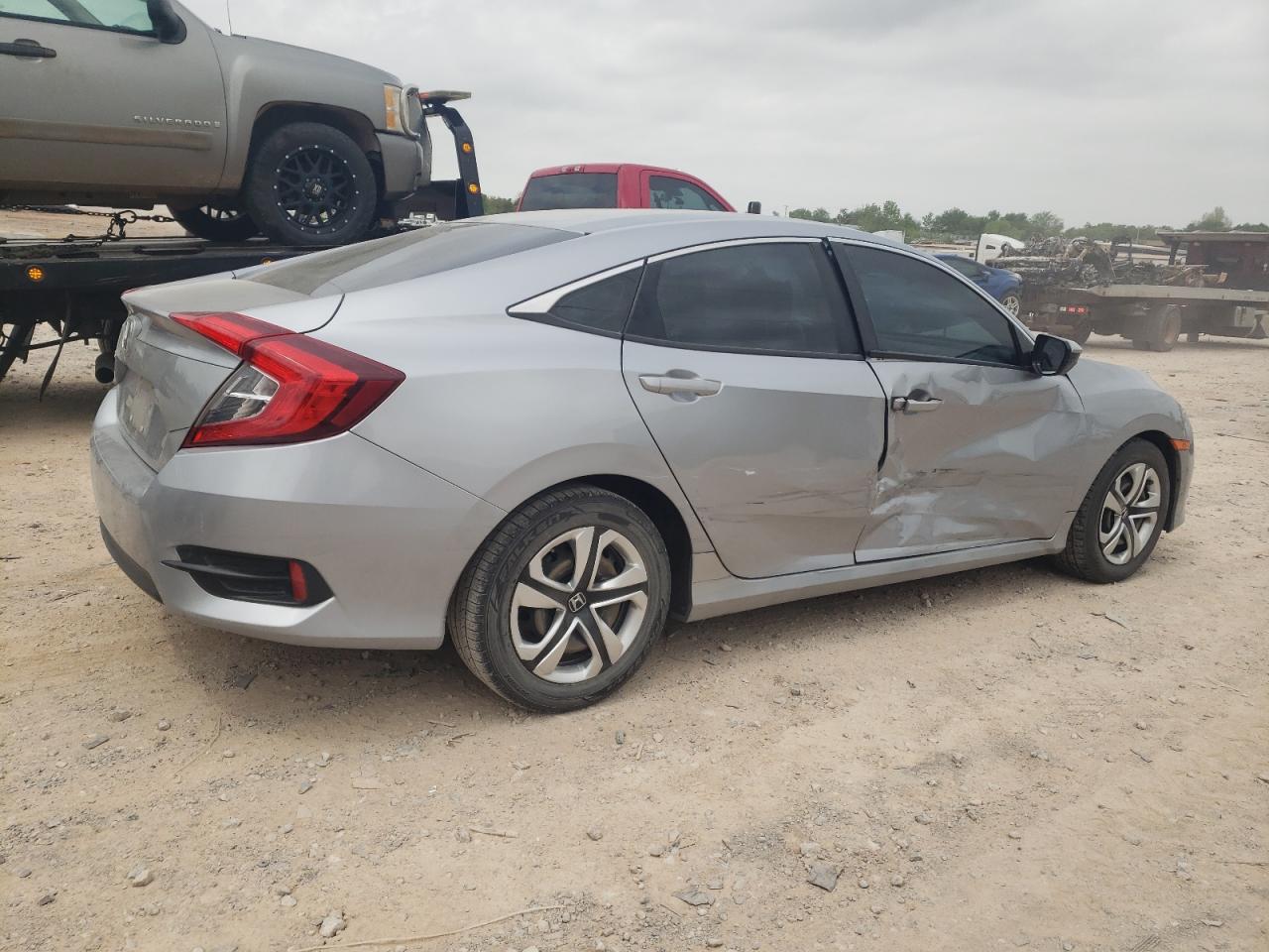 2HGFC2F52JH557586 HONDA CIVIC 2018