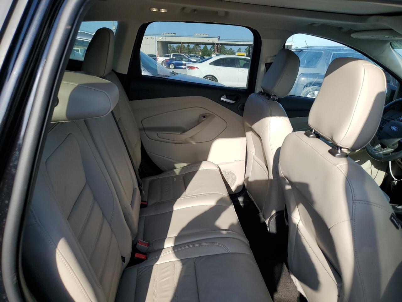 1FMCU9J90KUA75324 FORD ESCAPE 2019